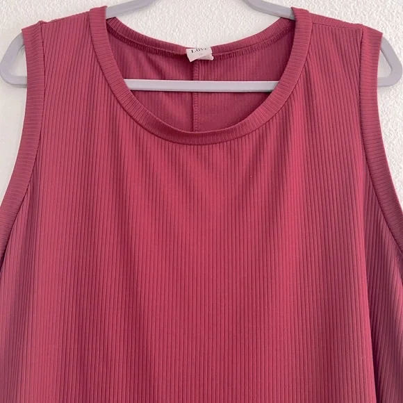 Sleeveless Burgundy Top, size 3X - Picture 2 of 4